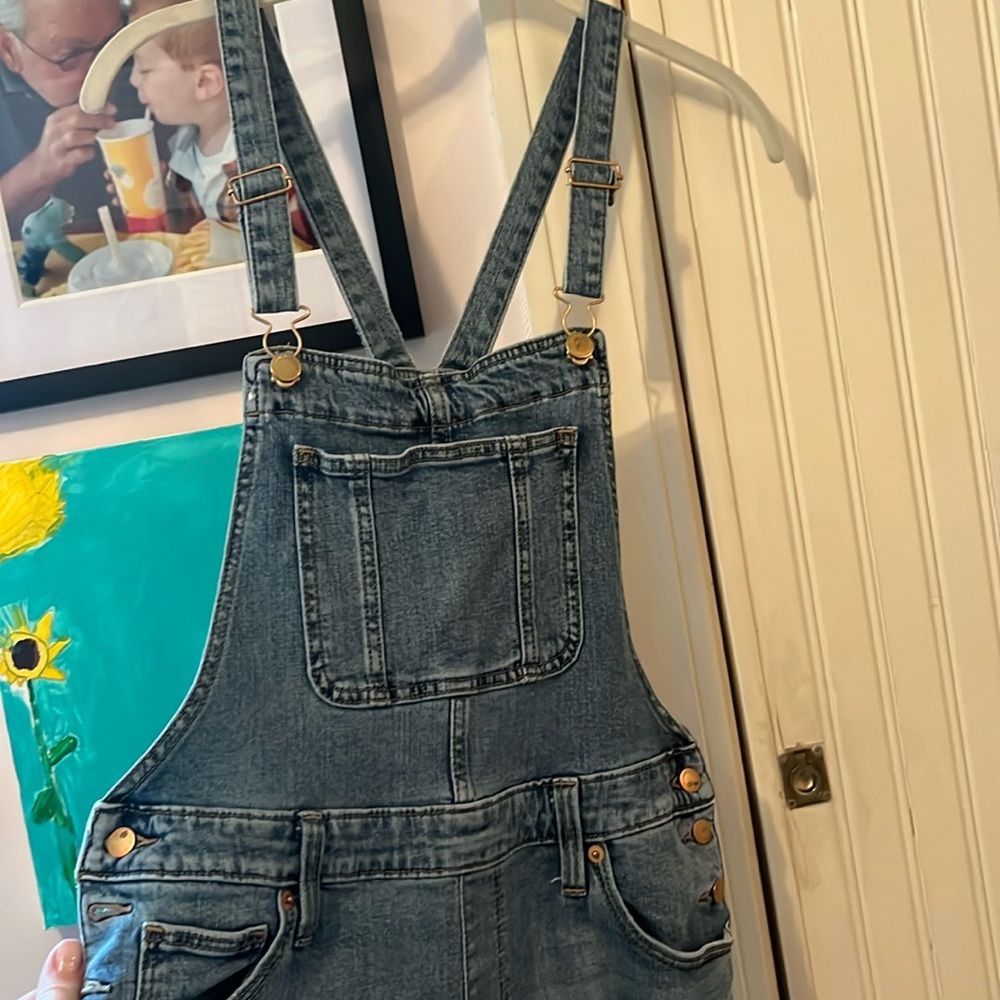 Universal Thread Overalls Size 8 EUC